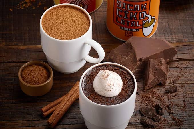 Çikolatalı Salep sunumu