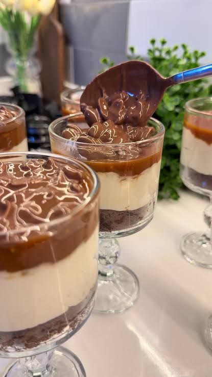 Cup Tatlı sunumu