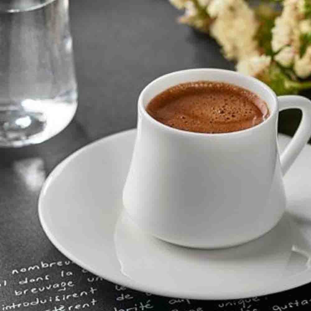 Sütlü Türk Kahvesi sunumu